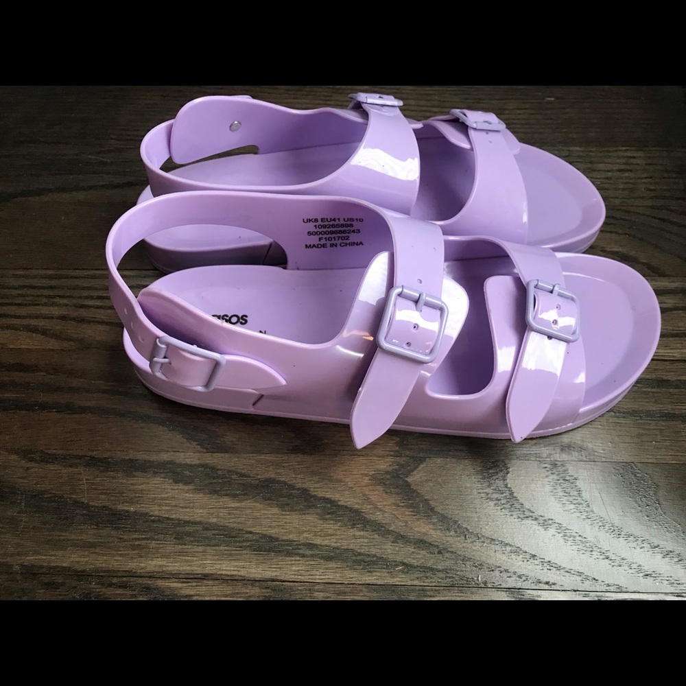 Jelly sandals with buckles